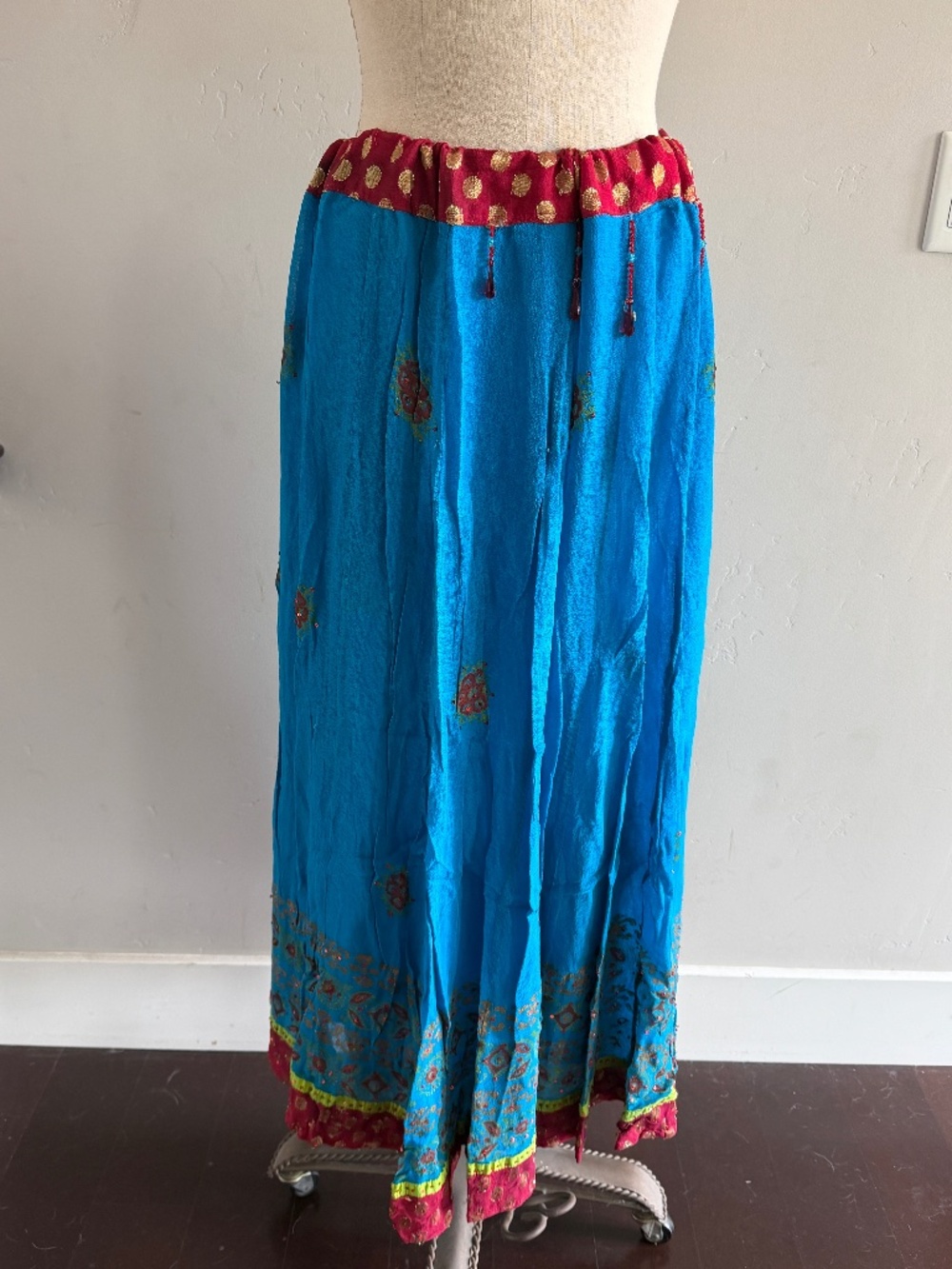 Handmade Indian Skirt  | size M/L - Picture 2 of 7